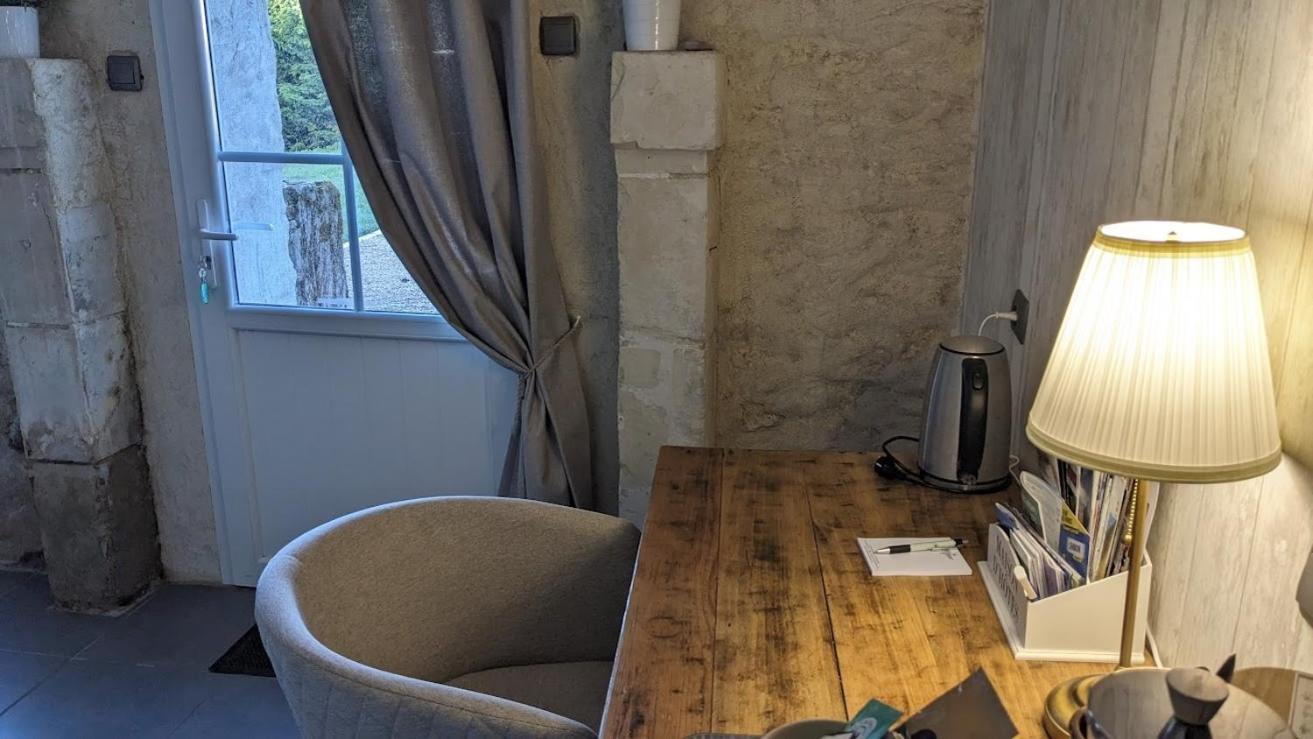 Domaine Les Feuillants Hotel Crouzilles Room photo